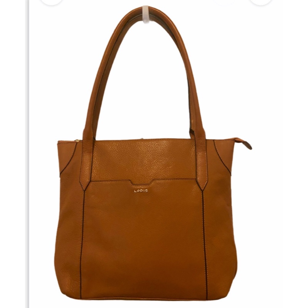 Lodi’s Sierra travel tote